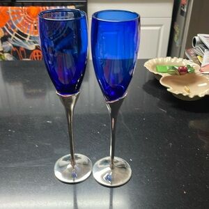 Silver cobalt blue champagne 🍾 flutes..